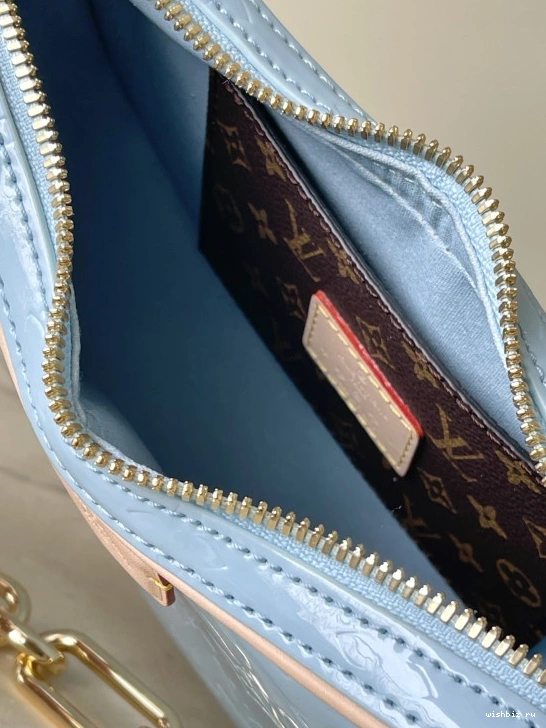 WIS Croissant LOUIS PM VUITTON 0303